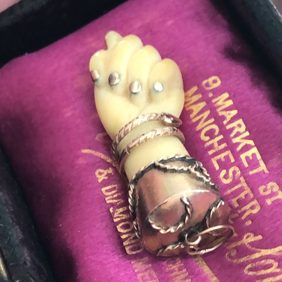 Antique Mano Figa charm - Picture 2 of 12